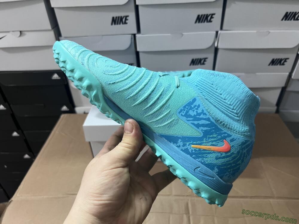 Nike Phantom Luna Elite NU TF High-Tops Football Shoes - Green/Pink/Orange
