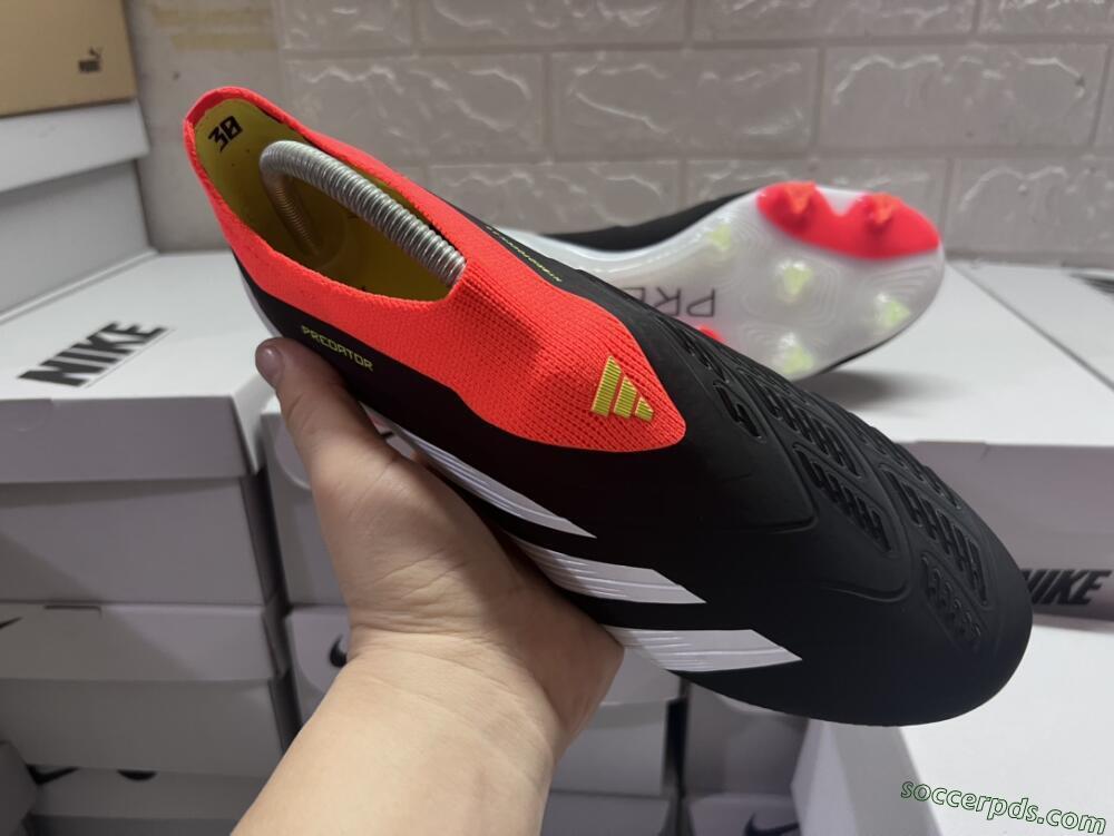 Adidas Predator Elite Laceless FG Low-Tops Football Boots - Black/White/Red