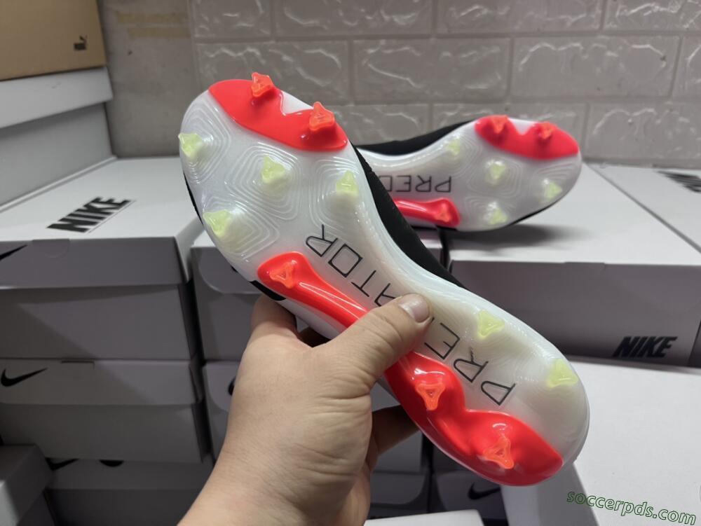 Adidas Predator Elite Laceless FG Low-Tops Football Boots - Black/White/Red