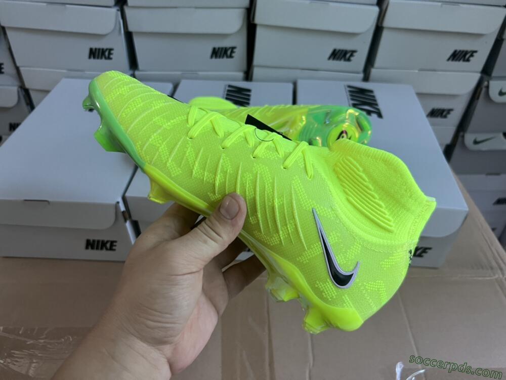 Nike Phantom Luna Elite FG High-Tops Football Boots - Green/Black/White