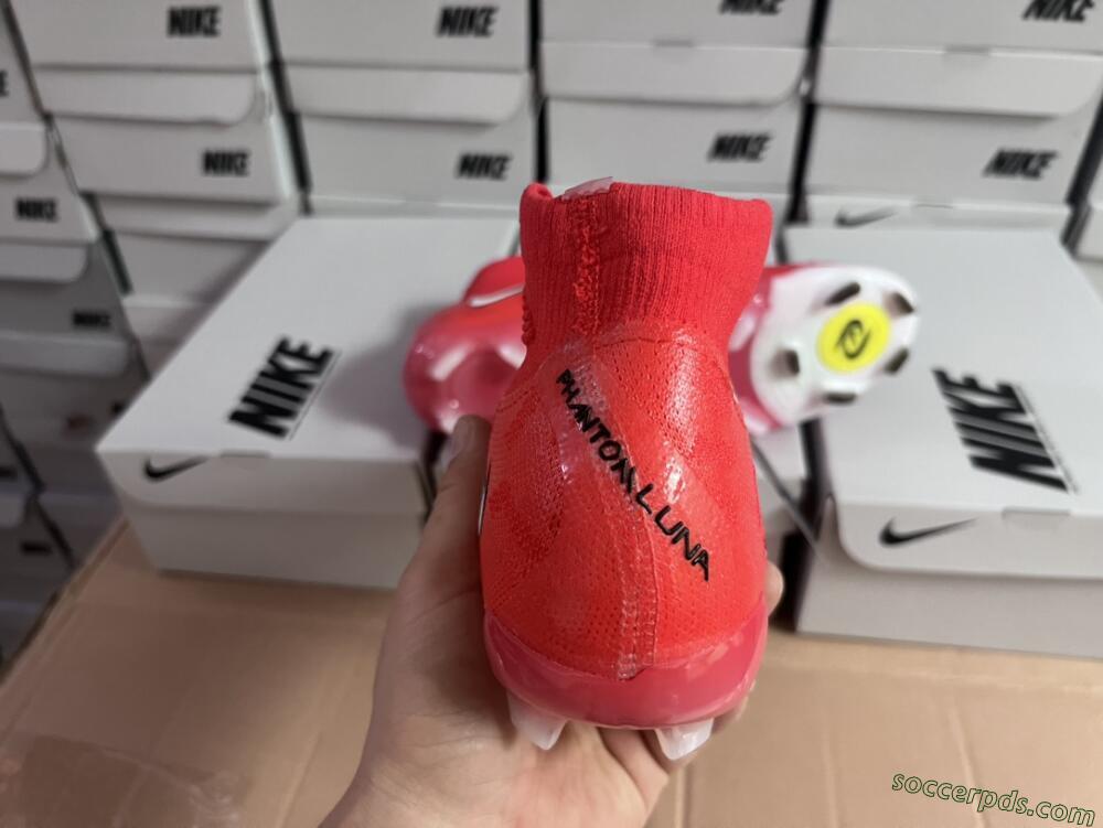 Nike Phantom Luna Elite FG High-Tops Football Boots - Pink/White/Black