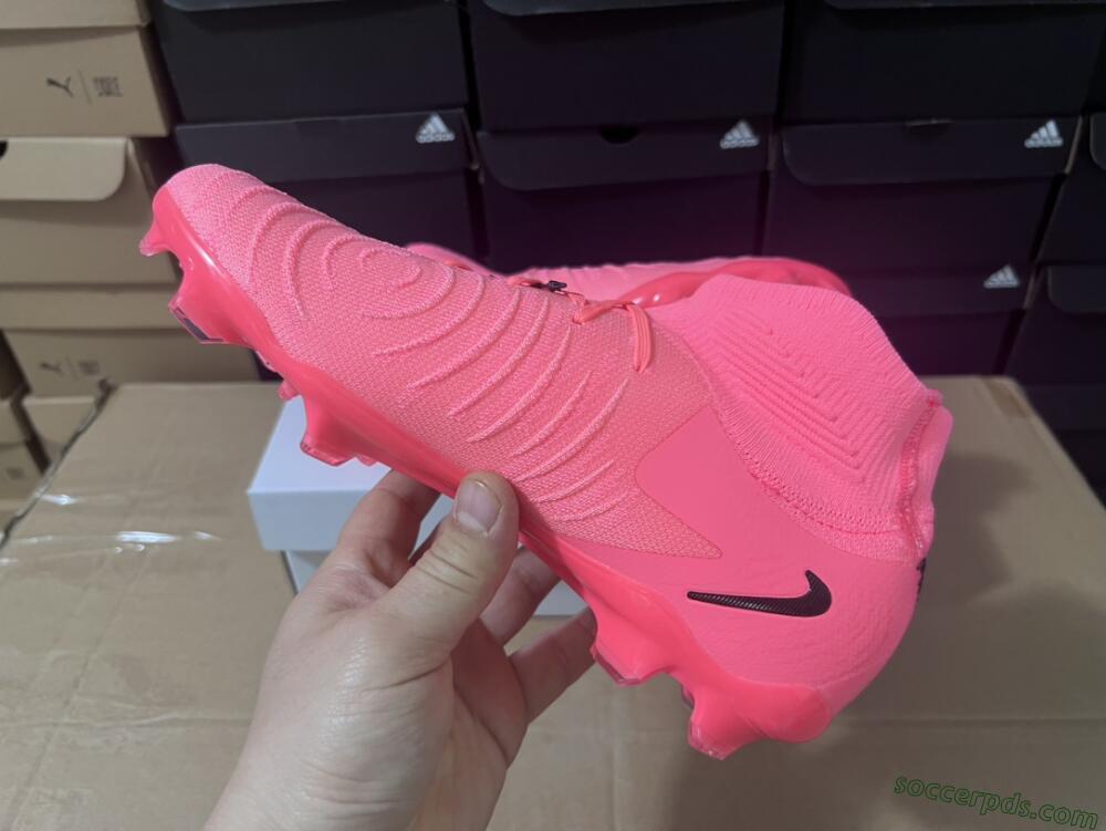 Nike Phantom Luna 2 Elite LV8 FG High-Tops Football Boots - Red/Black/Pink