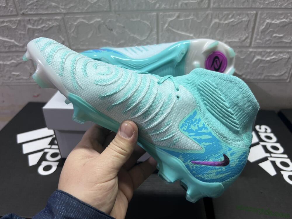 Nike Phantom Luna 2 Elite LV8 FG High-Tops Football Boots - Jade/Black/Purple