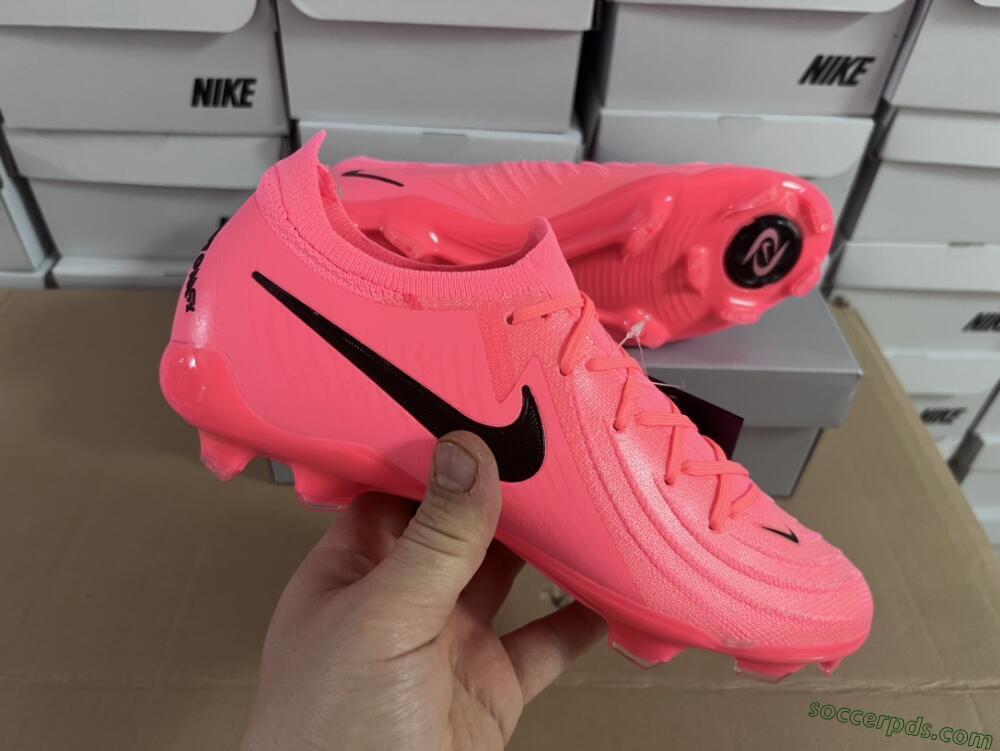 Nike Phantom Luna 2 Elite LV8 FG Low-Tops Football Boots - Red/Black/Pink