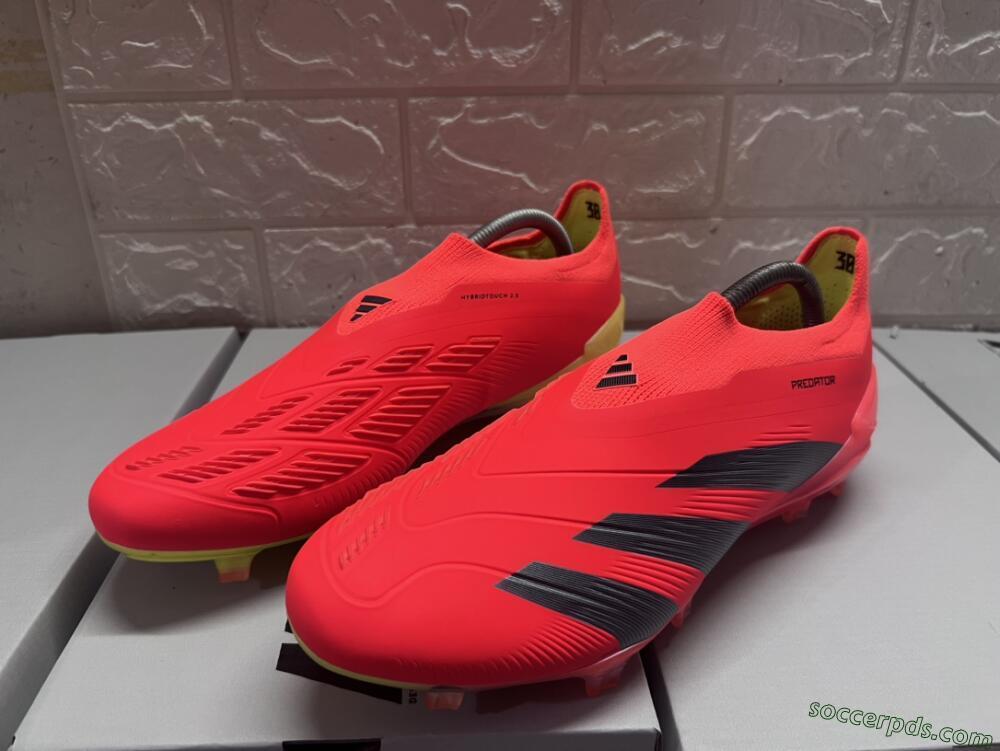 Adidas Predator Accuracy+ FG Low-Tops Football Boots - Red/Black/Blue