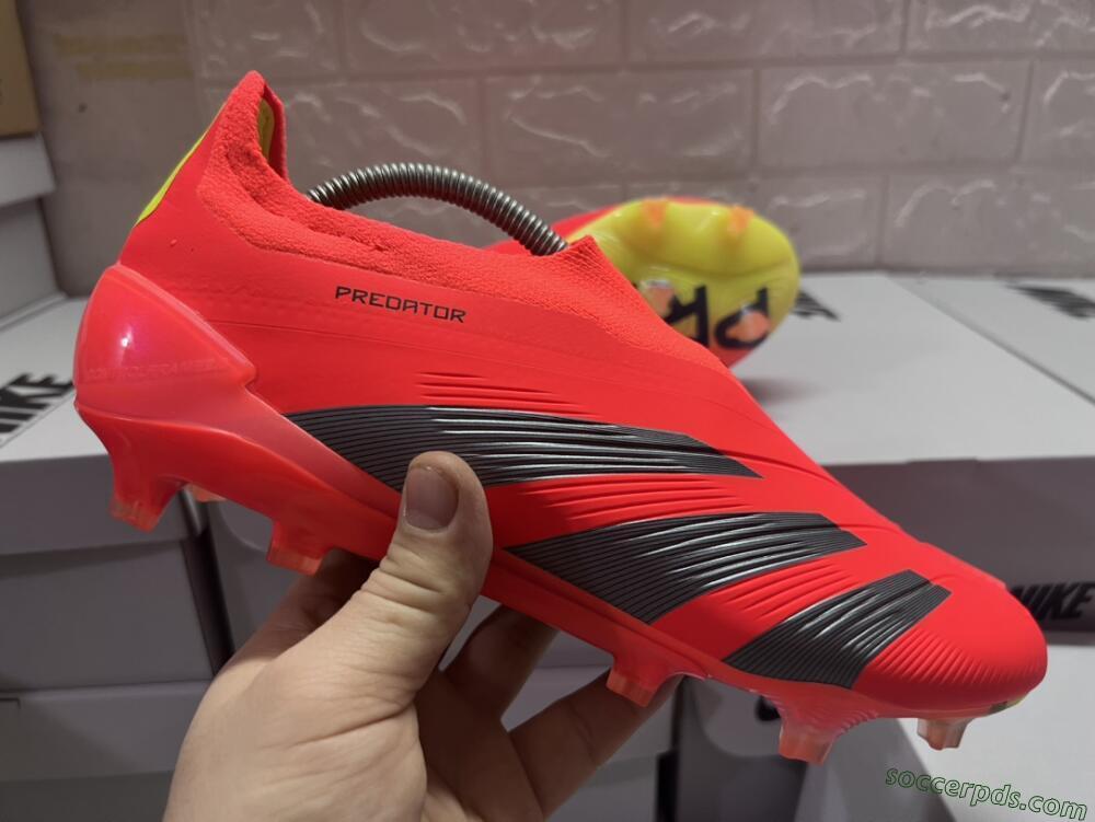 Adidas Predator Accuracy+ FG Low-Tops Football Boots - Red/Black/Blue