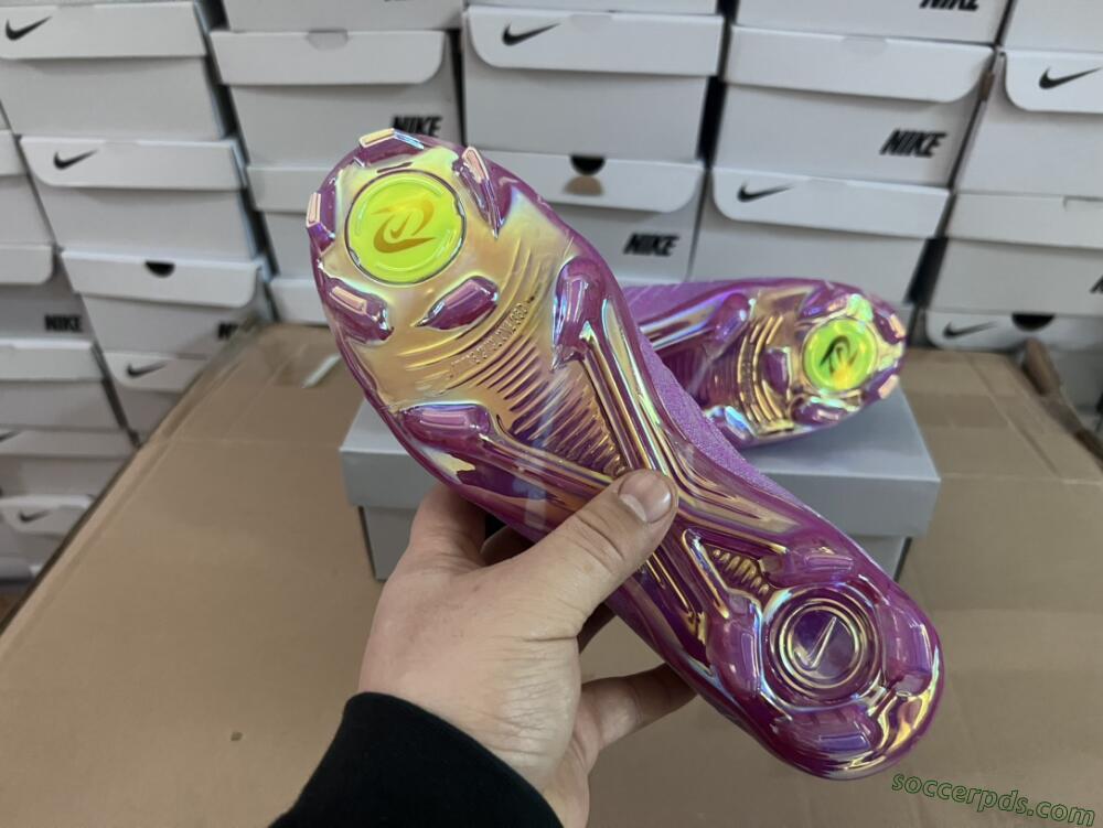 Nike Phantom Luna Elite SE NU FG High-Tops Football Boots - Fuchsia Dream/Barely Grape
