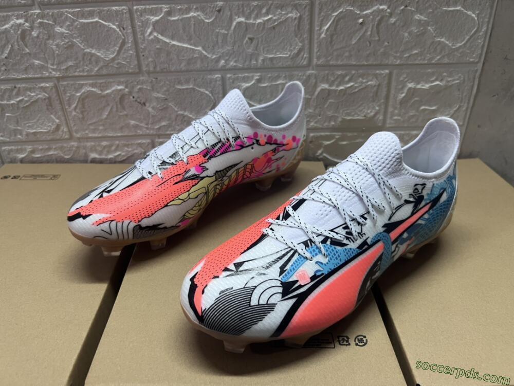 Puma Ultra Ultimate FG Low-Tops Football Boots - White/Black/Blue/Orange