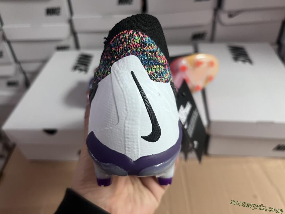 Nike Phantom GX Elite FG Low-Tops Football Boots - Black/Purple/Rainbow