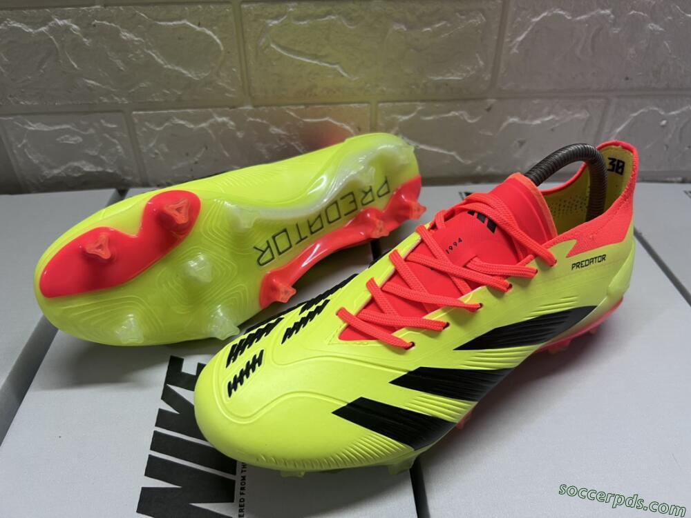 Adidas Predator Accuracy.1 FG Low-Tops Football Boots - Green/Red/Black