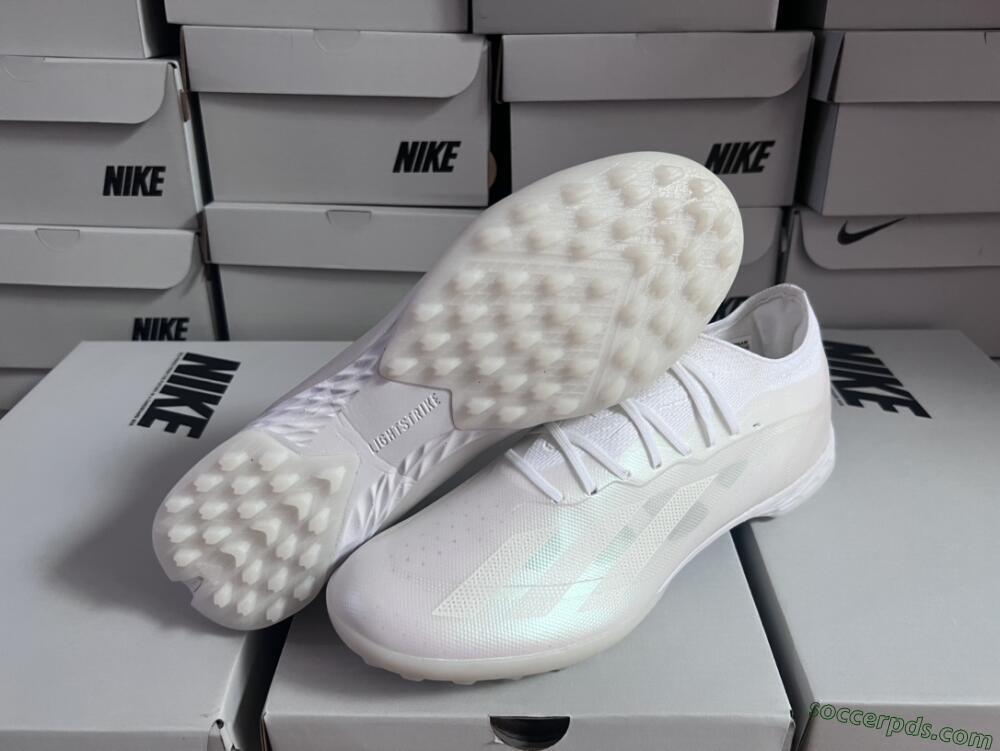 Adidas X Crazyfast.1 TF Low-Tops Football Shoes - White/Silver