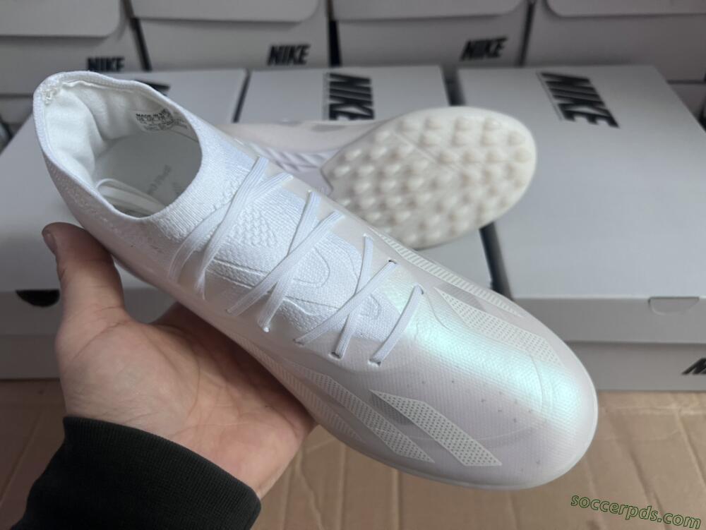 Adidas X Crazyfast.1 TF Low-Tops Football Shoes - White/Silver