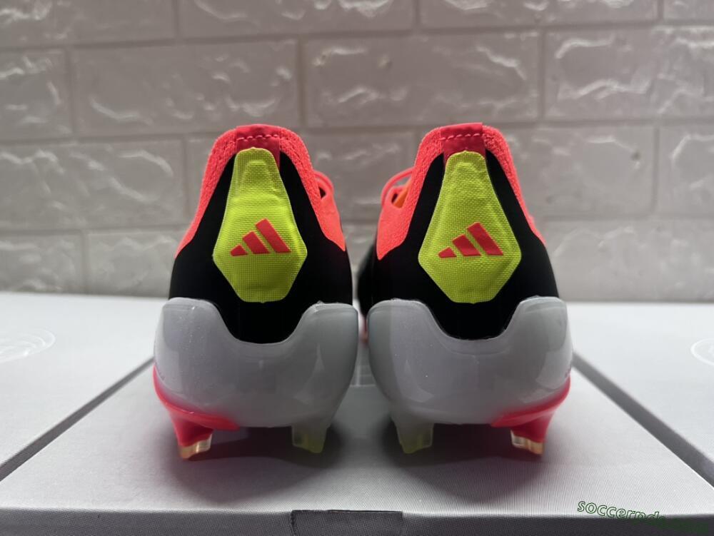 Adidas Predator Accuracy.1 FG Low-Tops Football Boots - Black/White/Red