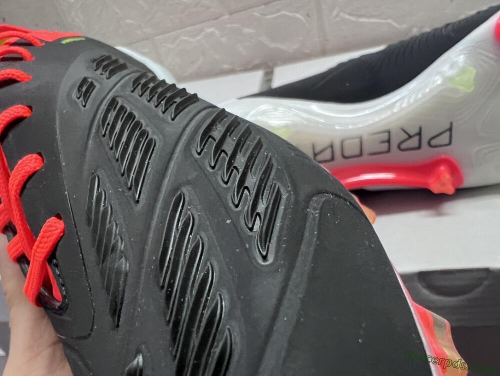 Adidas Predator Accuracy.1 FG Low-Tops Football Boots - Black/White/Red