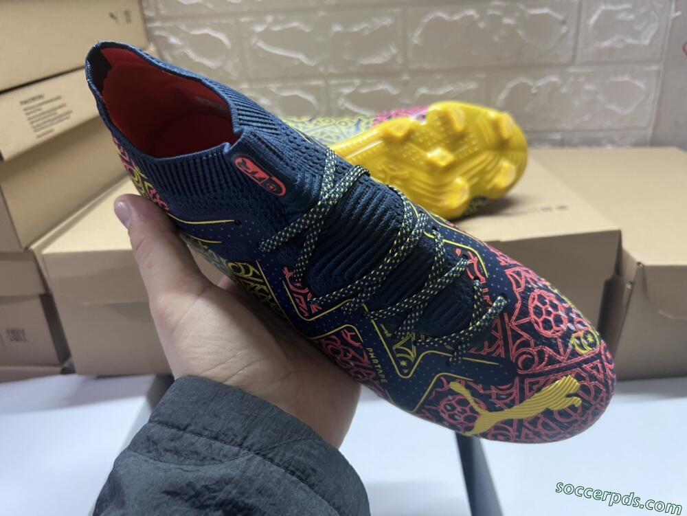 Puma Future Ultimate Limited Edition FG Low-Tops Football Boots - Blue/Yellow/Red