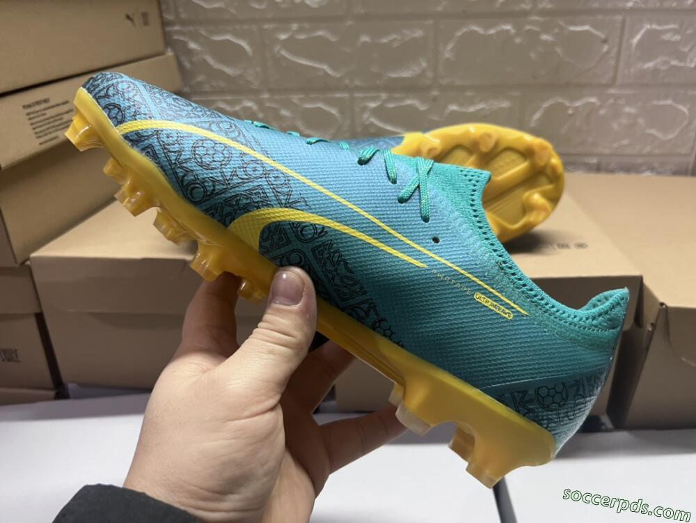 Puma Ultra Ultimate FG Low-Tops Football Boots - Jade/White/Yellow
