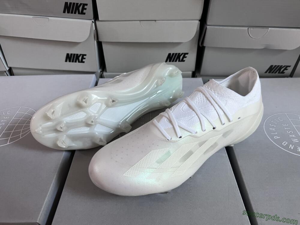 Adidas X Crazyfast.1 FG Low-Tops Football Boots - White/White/White