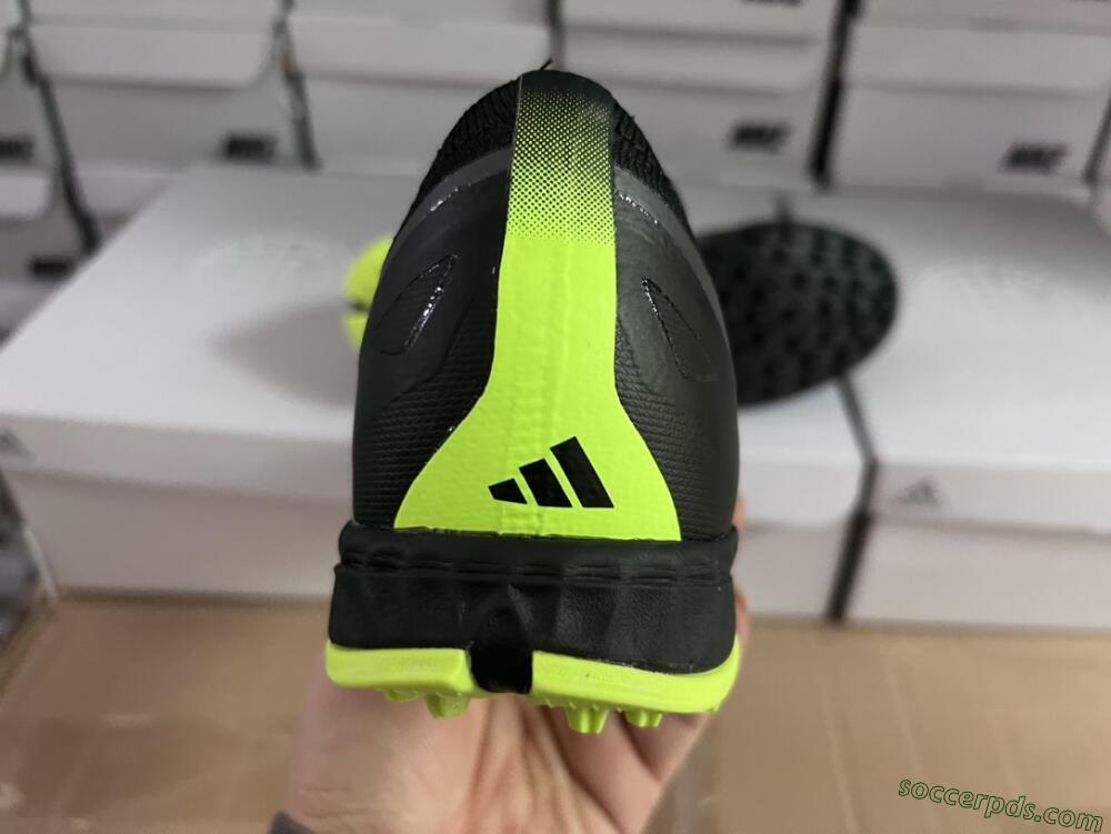 Adidas X Crazyfast.1 TF Low-Tops Football Shoes - Black/Yellow