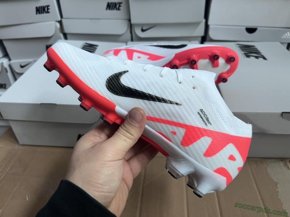 Nike Air Zoom Mercurial Vapor 15 Elite AG Low-Tops Football Boots - White/Black/Red