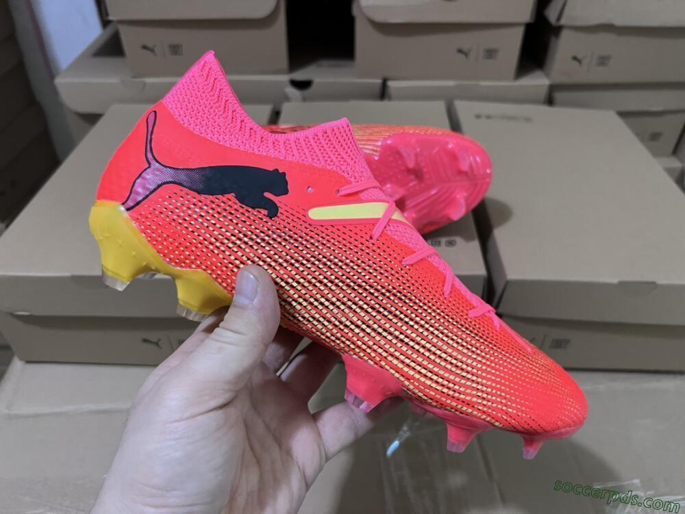 Puma Future Ultimate 2024 FG Low-Tops Football Boots - Red/Orange/Yellow