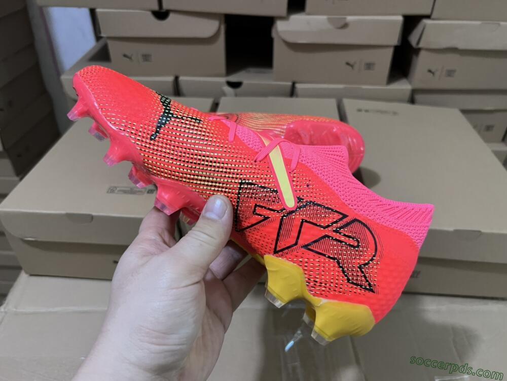 Puma Future Ultimate 2024 FG Low-Tops Football Boots - Red/Orange/Yellow