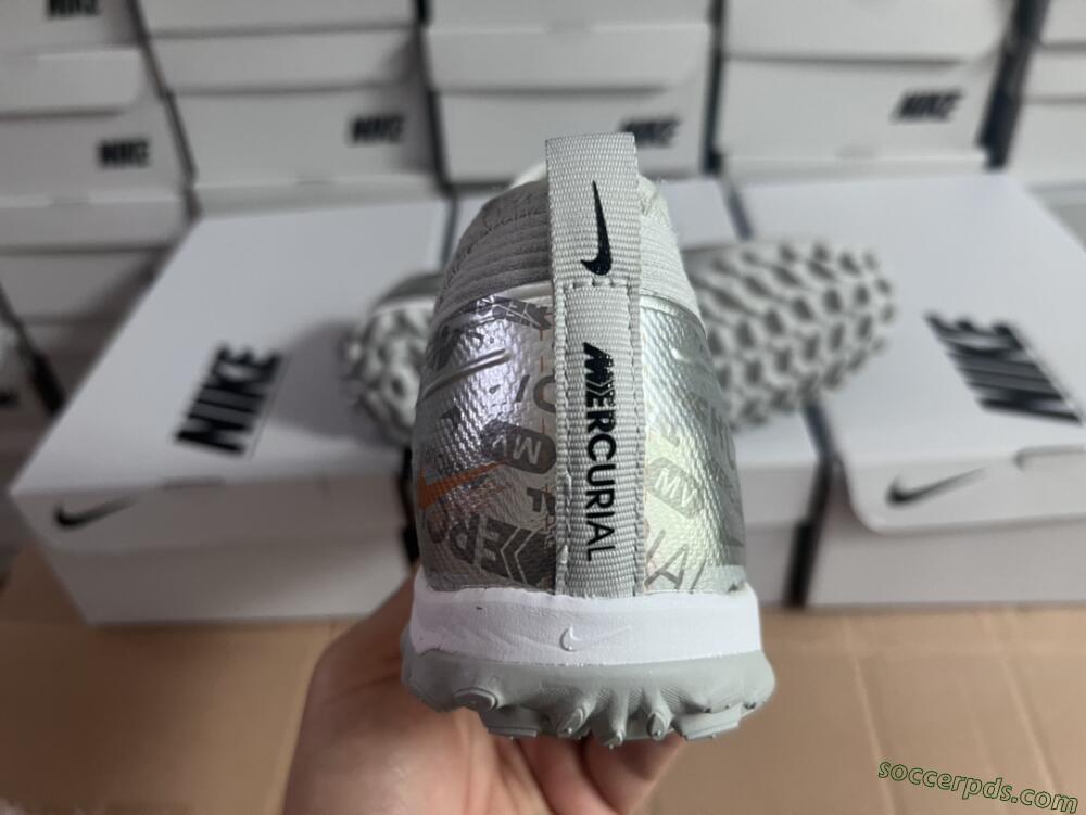 Nike Air Zoom Mercurial Vapor 15 Pro TF Low-Tops Football Shoes - Silver/Gold/Black