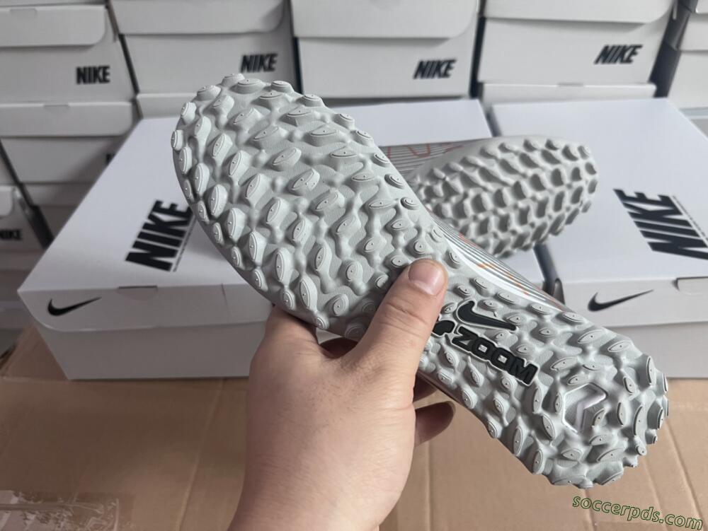 Nike Air Zoom Mercurial Vapor 15 Pro TF Low-Tops Football Shoes - Silver/Gold/Black