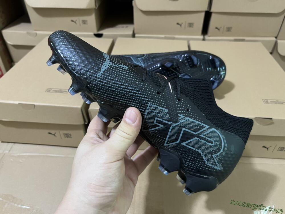 Puma Future Ultimate 2024 FG Low-Tops Football Boots - Black/Blue/Gold