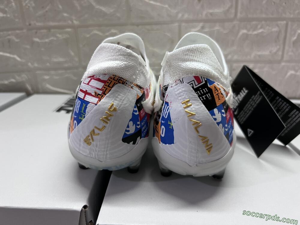 Harry Kane X Nike Phantom GX Elite FG Low-Tops Football Boots - White/Rainbow