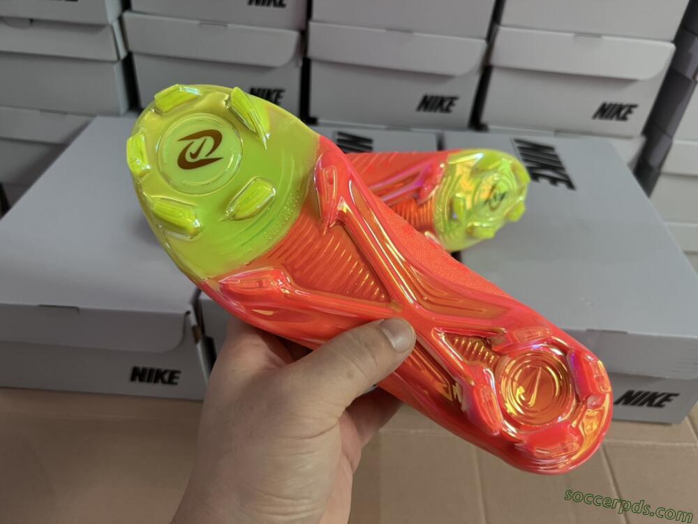 Nike Phantom Luna Elite FG High-Tops Football Boots - Orange/Black/Purple