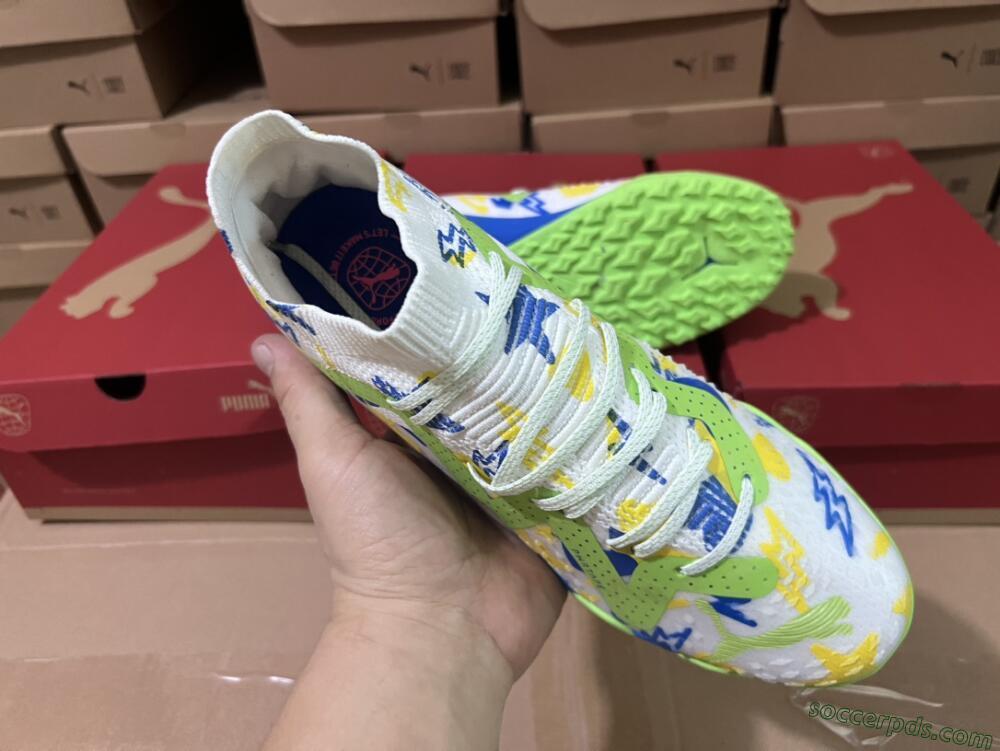 Puma Future Ultimate TF Low-Tops Football Shoes - White/Blue/Yellow/Green