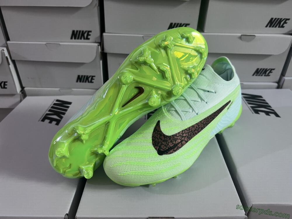 Nike Phantom GX Elite FG Low-Tops Football Boots - Green/Black/Gold