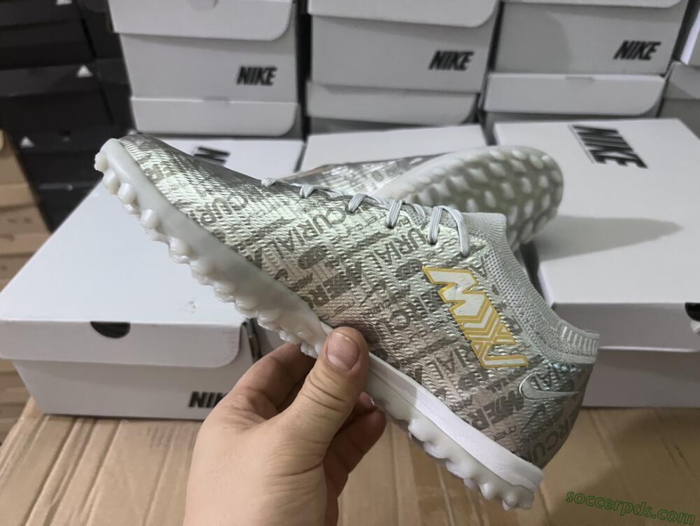 Nike Air Zoom Mercurial Vapor 15 Elite TF Low-Tops Football Shoes - Silver/Gold