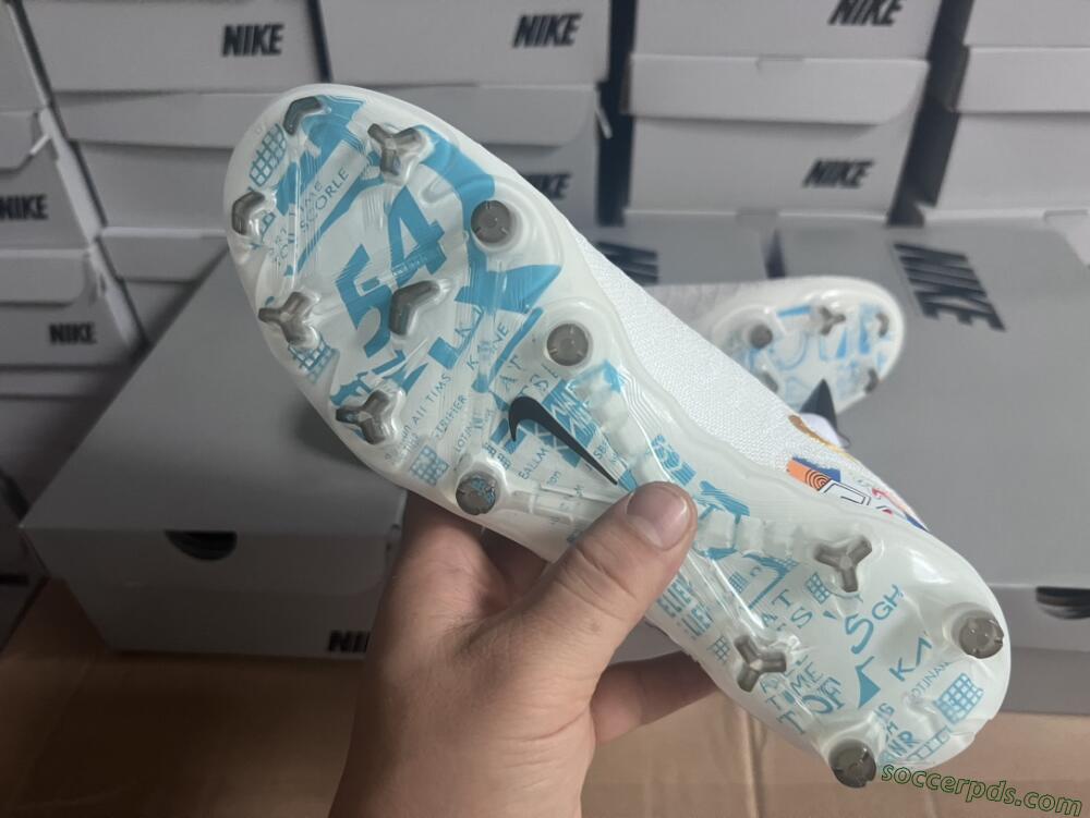 Harry Kane x Nike Phantom GX DF Elite FG Low-Tops Football Boots - White/Gold/Blue