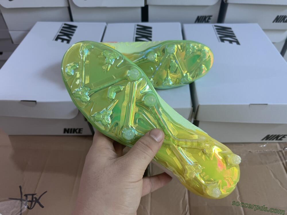 Nike Phantom GX Elite FG Low-Tops Football Boots - Yellow/Green/Black/Red