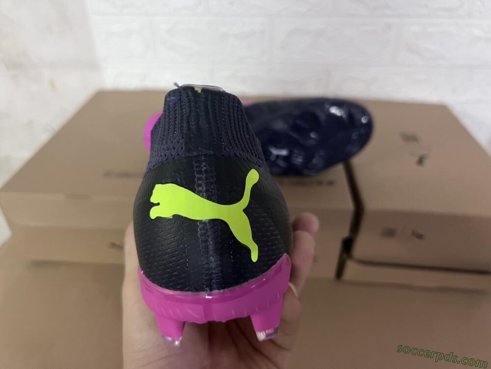 Puma Future Ultimate FG Low-Tops Football Boots - Purple/Pink/Green