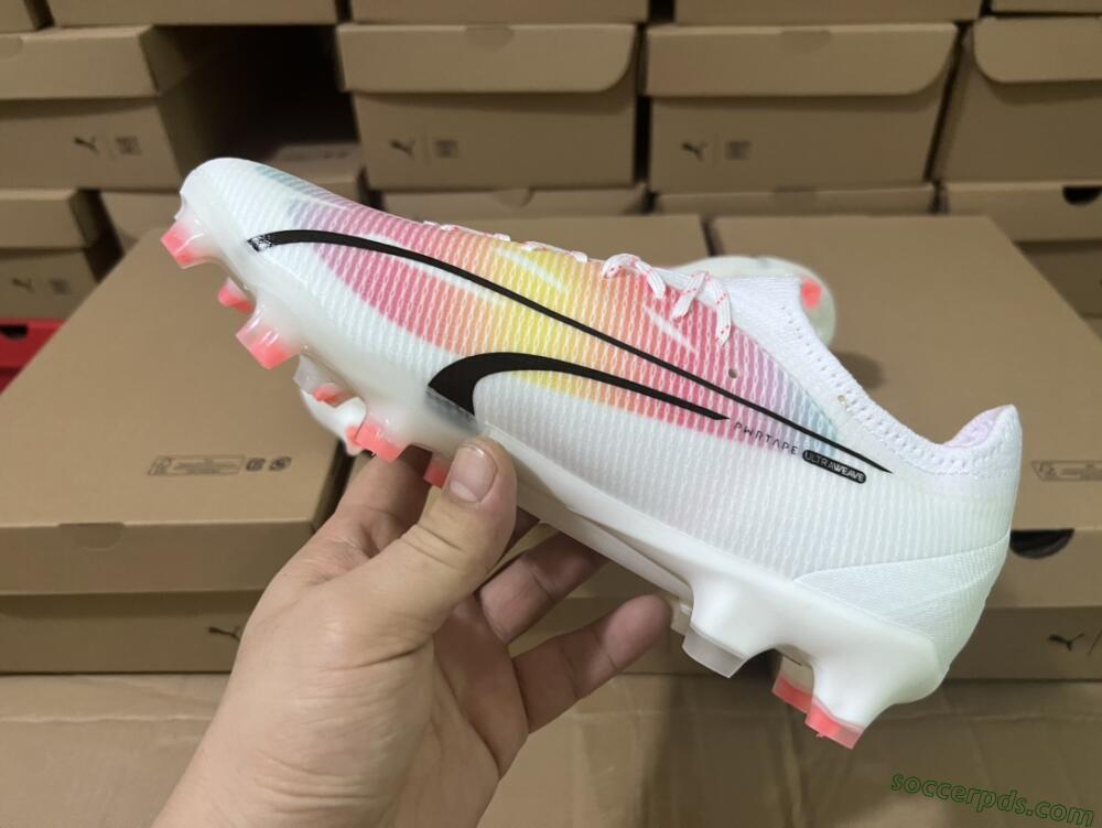 Puma Ultra Ultimate FG Low-Tops Football Boots - White/Red/Black