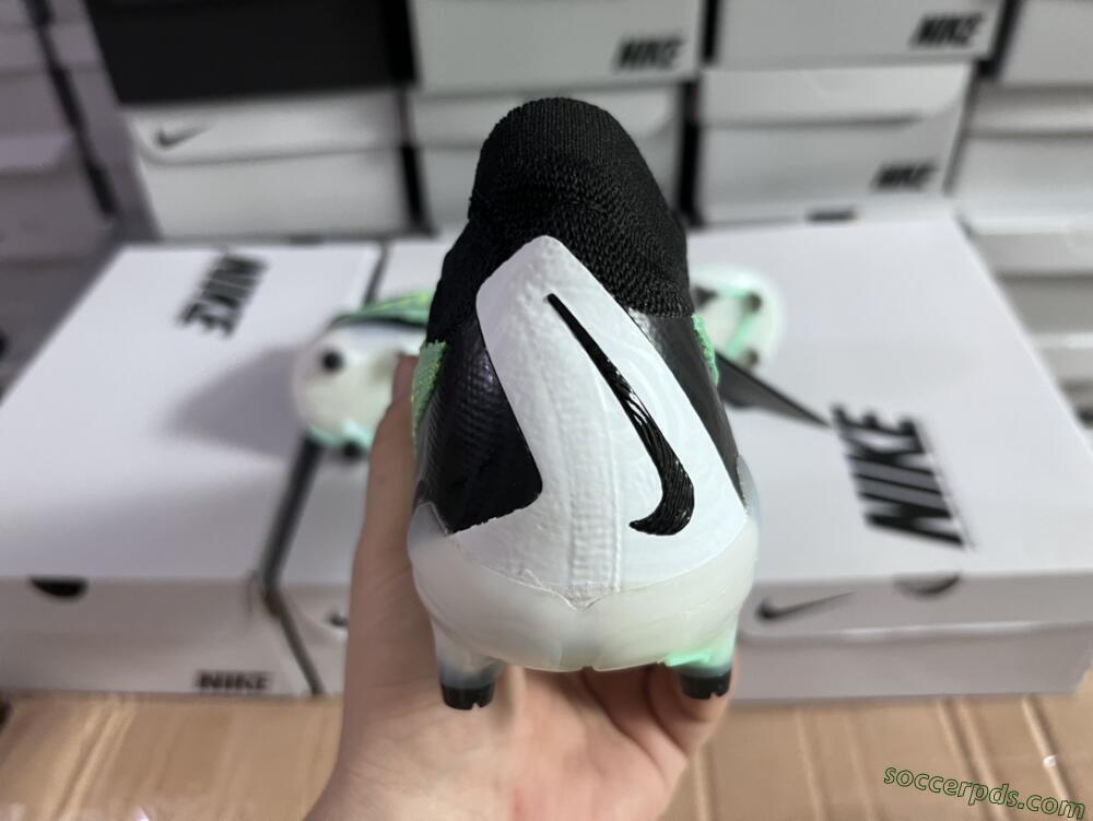 Nike Phantom GX Elite FG Low-Tops Football Boots - Green/Black