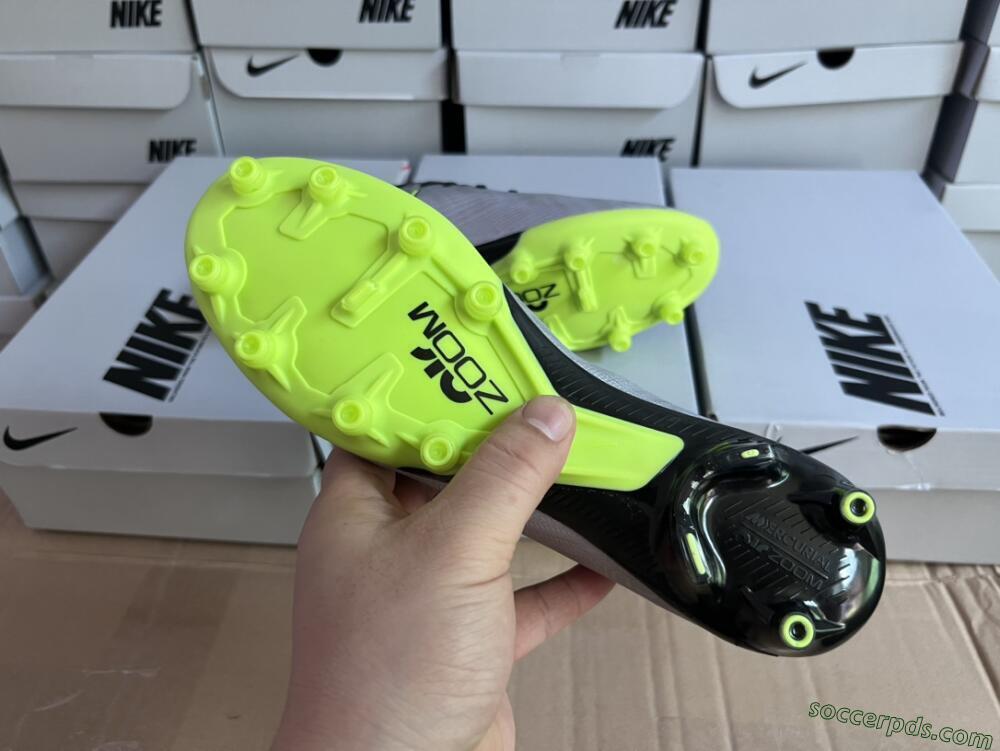 Nike Air Zoom Vapor 15 Elite SE AG Low-Tops Football Boots - Silver/Green/Black