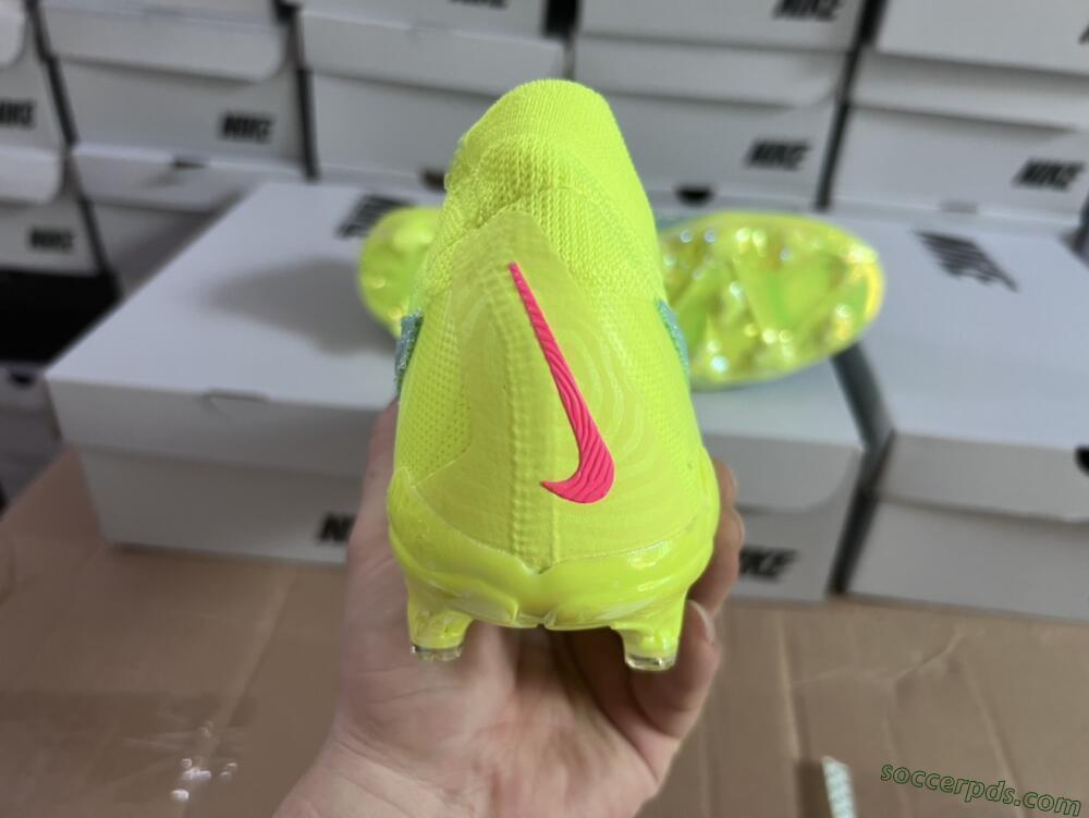 Nike Phantom GX Elite FG Low-Tops Football Boots - Blue/Green/Pink