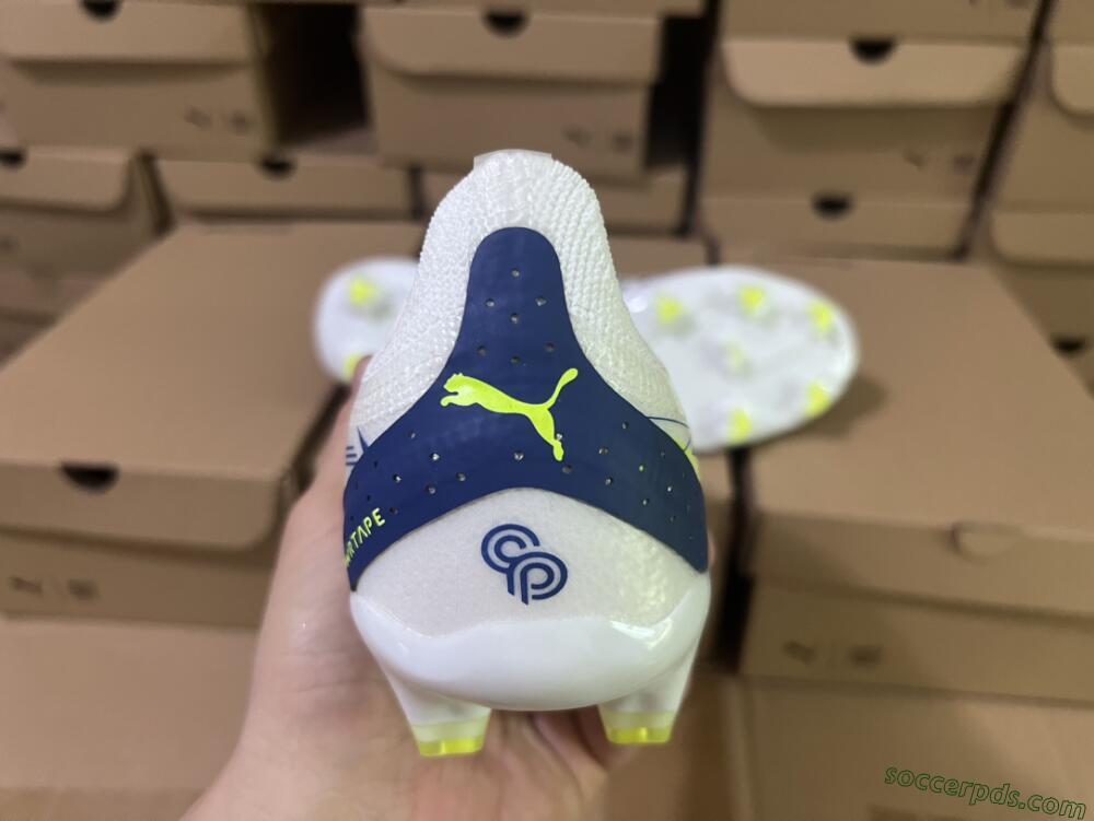 Puma Ultra Ultimate FG Low-Tops Football Boots - White/Blue/Green