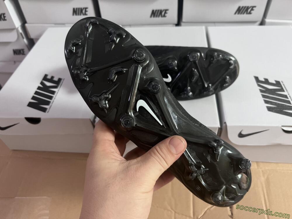 Nike Phantom GX Elite FG Low-Tops Football Boots - Black/White/Black