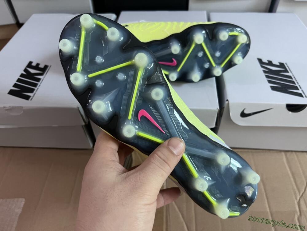 Nike Phantom GX Elite AG Low-Tops Football Boots - Grey/Yellow/Black