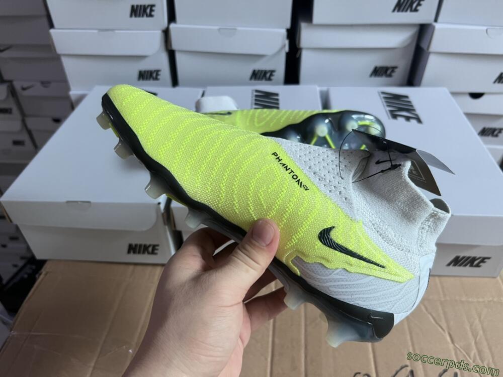 Nike Phantom GX Elite DF AG High-Tops Football Boots - Green/Blue/White