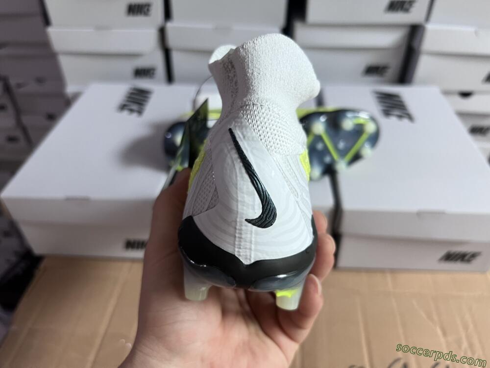 Nike Phantom GX Elite DF AG High-Tops Football Boots - Green/Blue/White