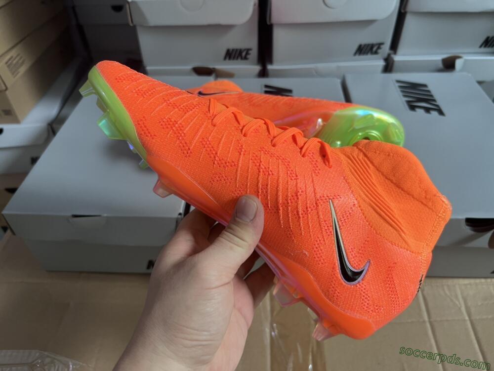 Nike Phantom Luna Elite FG High-Tops Football Boots - Orange/Black/Green