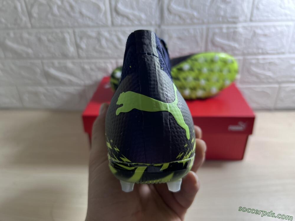 Puma Future Z 1.3 Instinct MG Low-Tops Football Boots - Black/Green