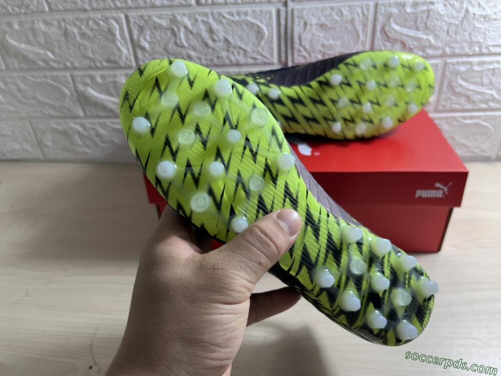 Puma Future Z 1.3 Instinct MG Low-Tops Football Boots - Black/Green