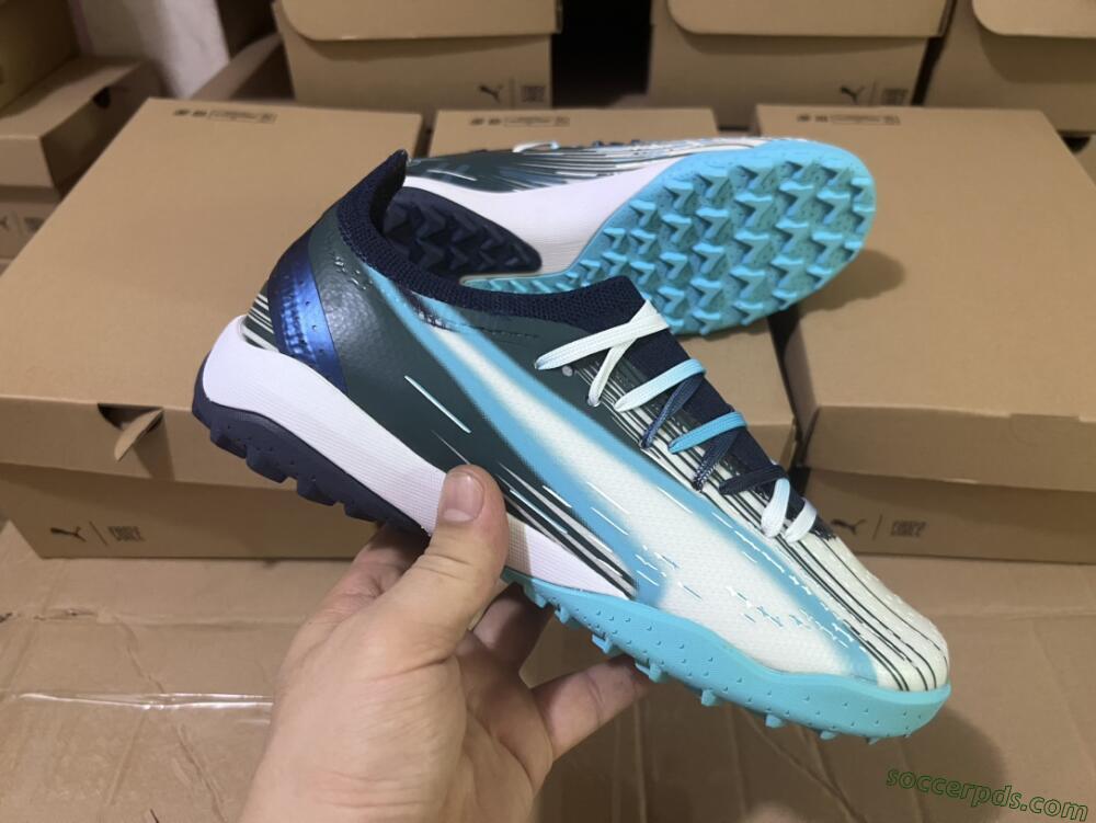 Puma Ultra Ultimate TF Low-Tops Football Shoes - White/Blue/Green