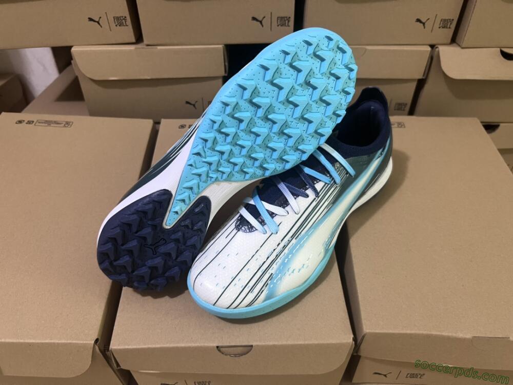 Puma Ultra Ultimate TF Low-Tops Football Shoes - White/Blue/Green